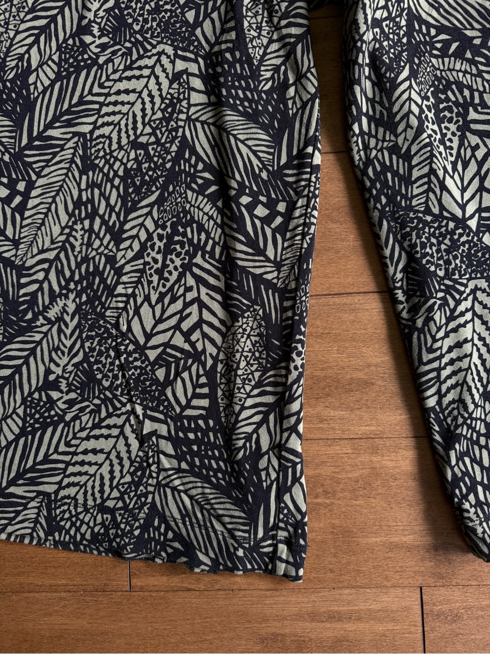 Love & Legend Green and Black Leaf Culottes - Picture 4 of 4